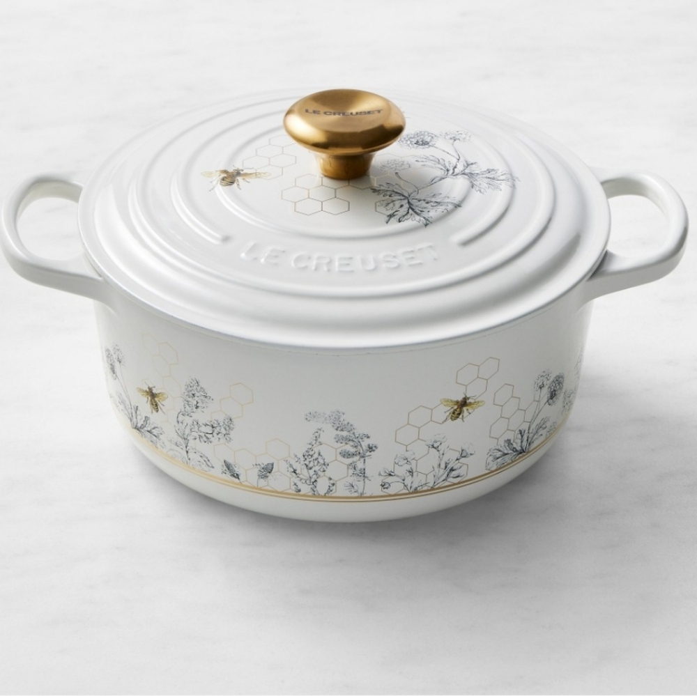 NEW Le Creuset Enameled Cast Iron Round Oven, 4 1/2-Qt.Honeycomb,Retail $500.00